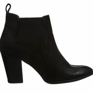 Seychelles Madhouse Chelsea Boots 3” heels Black mixed texture design